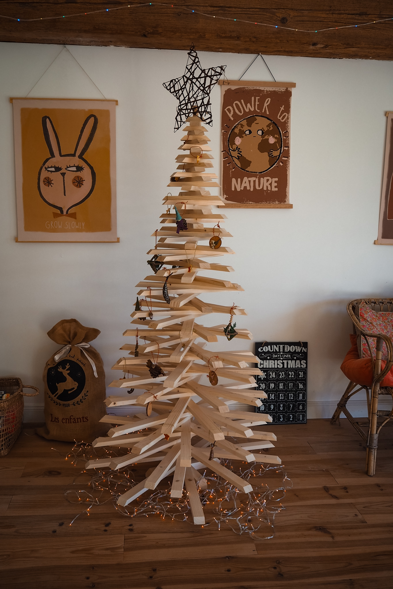 Décoration de Noël en bois - Étoiles en bois séchées
